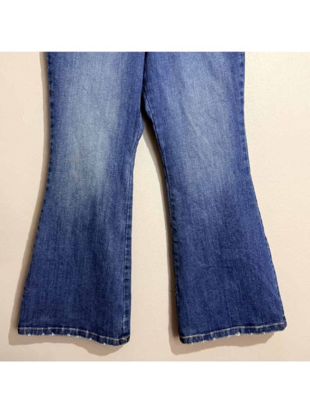 Wrangler Bespoke Flare Bootcut Wide Jeans Women Size 32 Cowboy Cowgirl Western - Picture 11 of 12